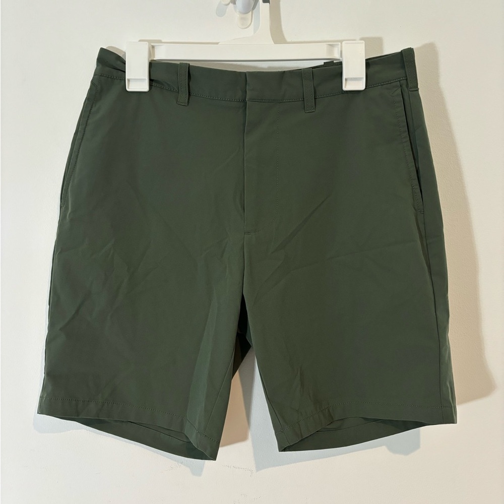 J. Crew Men’s 31 Waist 9 Inch Seam Golf/Dress Shorts Green Pockets Casual